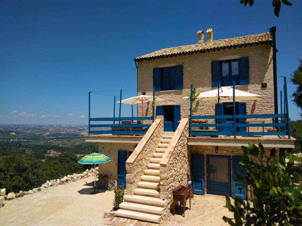 La Casa Dalle Finestre Blu Abbateggio Экстерьер фото