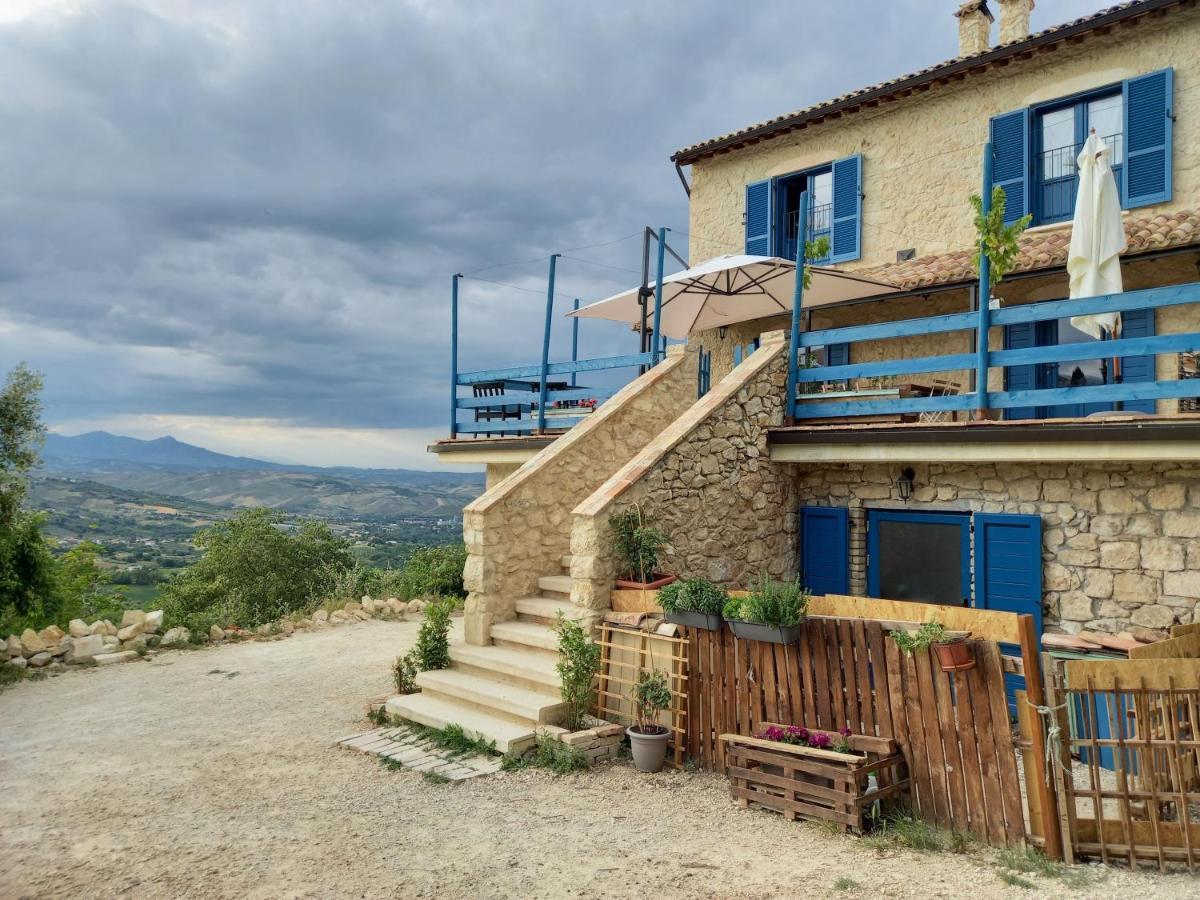 La Casa Dalle Finestre Blu Abbateggio Экстерьер фото