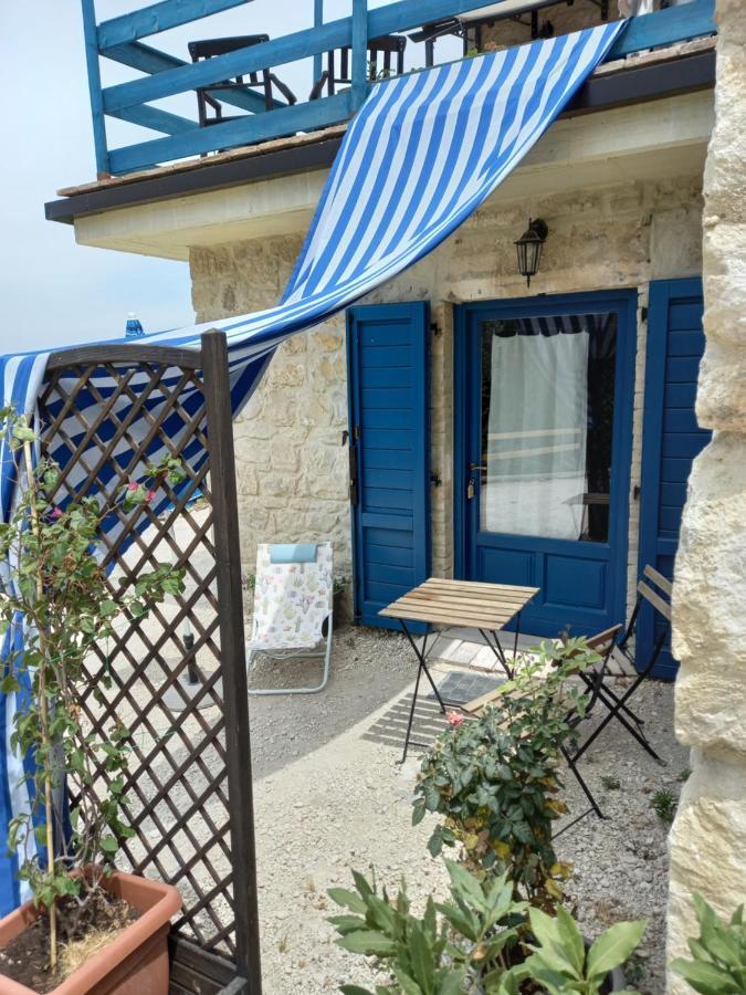 La Casa Dalle Finestre Blu Abbateggio Экстерьер фото