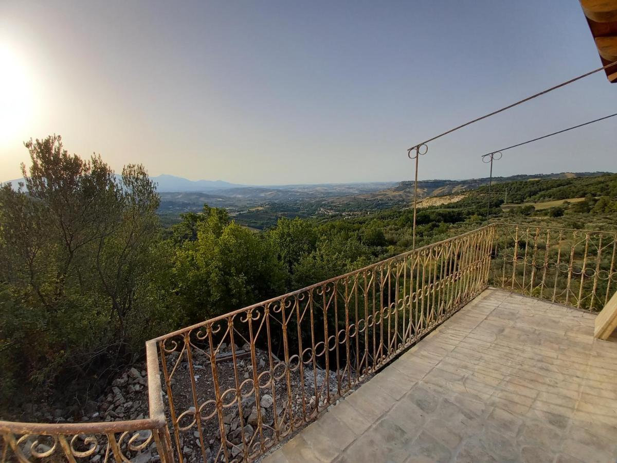 La Casa Dalle Finestre Blu Abbateggio Экстерьер фото