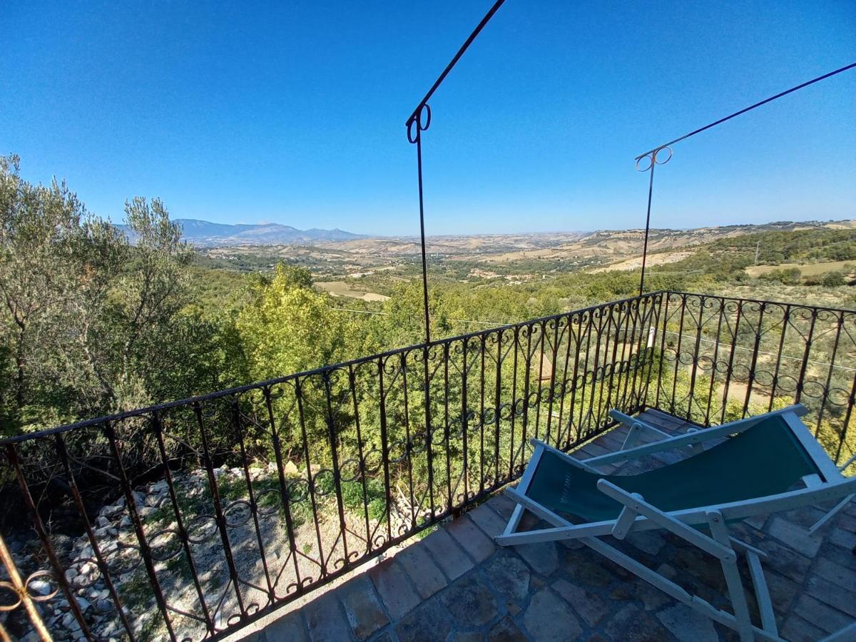 La Casa Dalle Finestre Blu Abbateggio Экстерьер фото