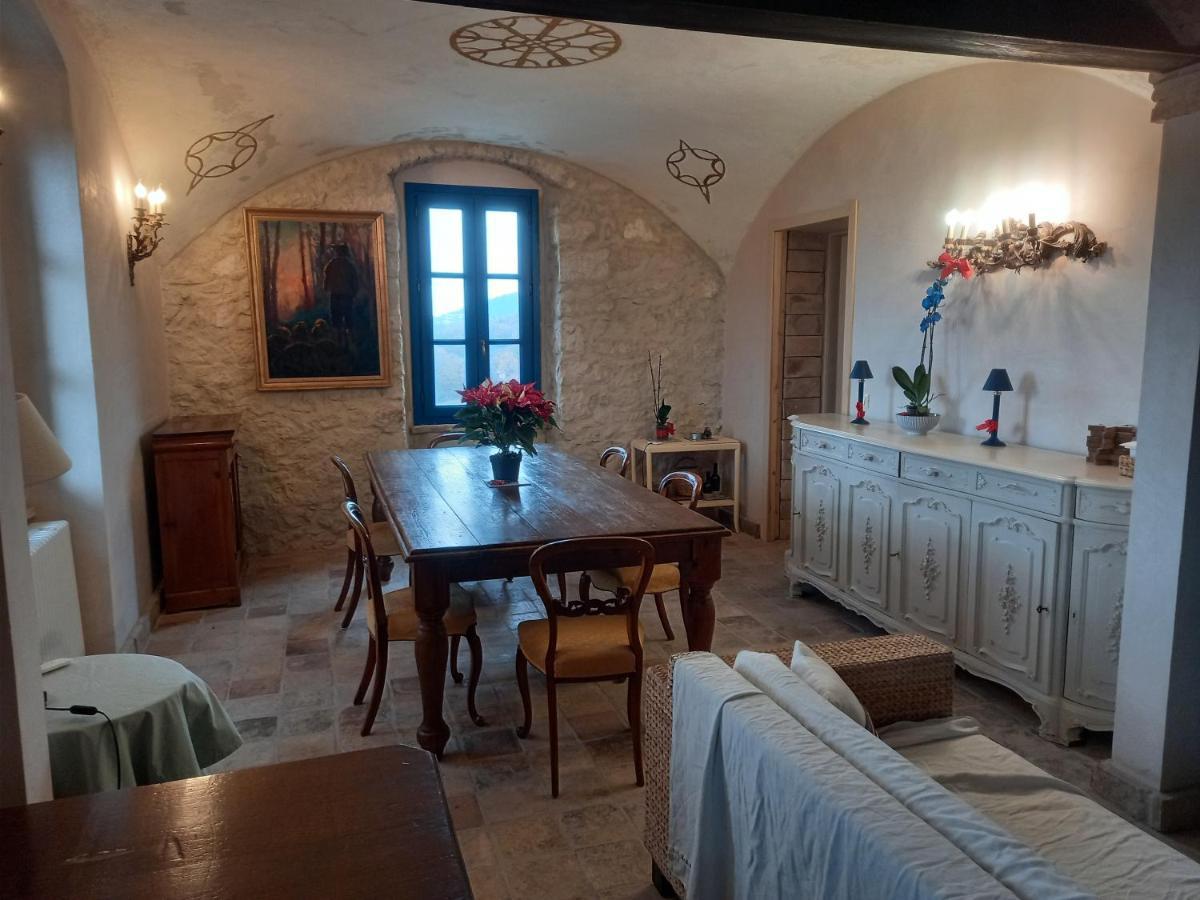 La Casa Dalle Finestre Blu Abbateggio Экстерьер фото