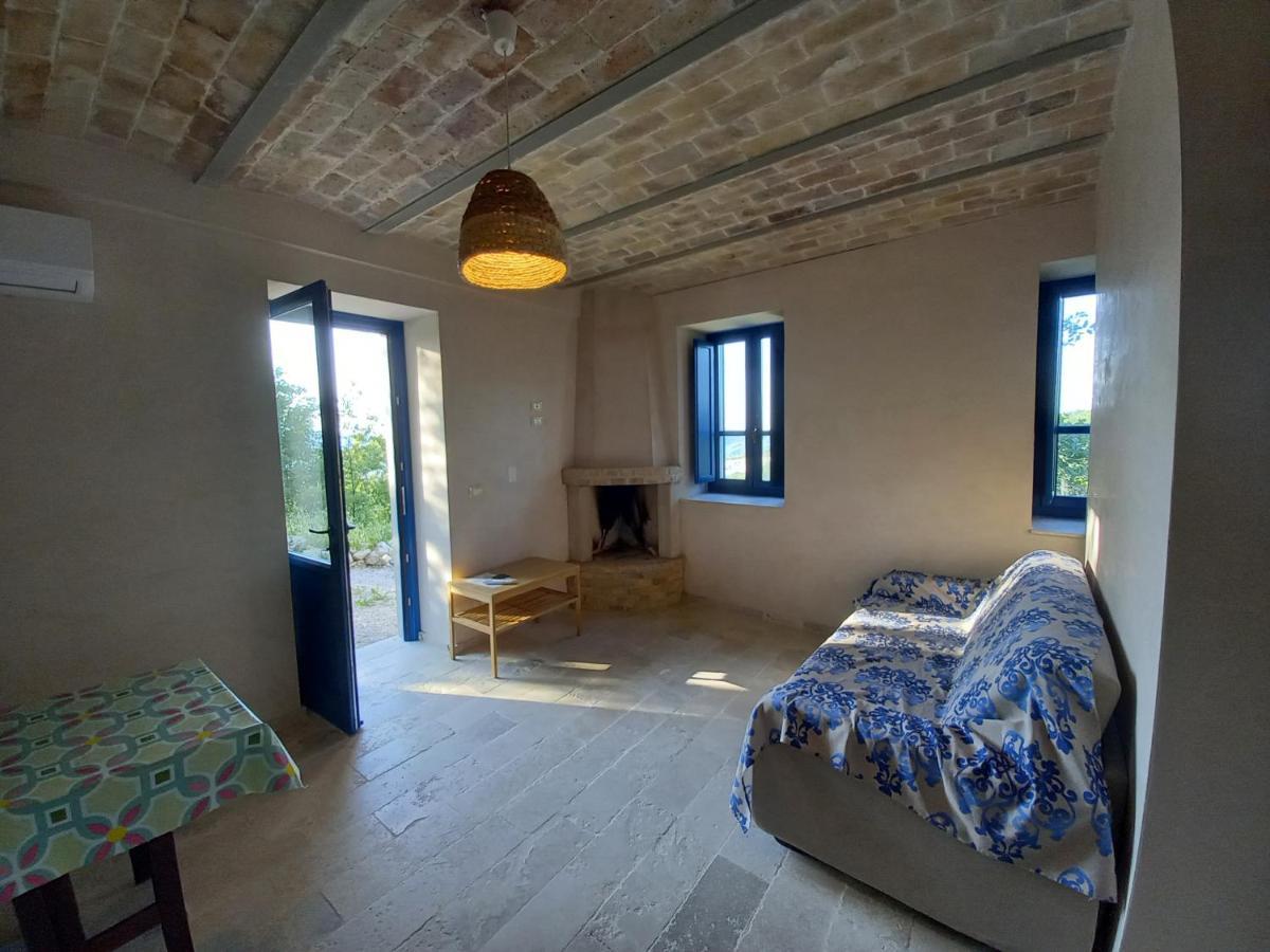 La Casa Dalle Finestre Blu Abbateggio Экстерьер фото