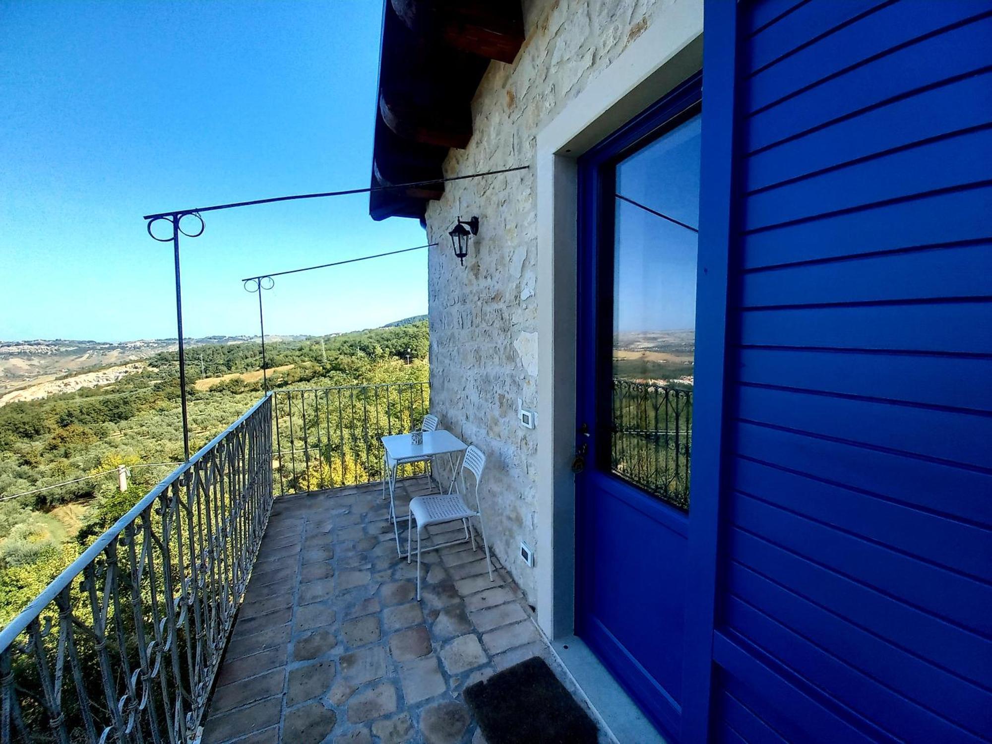 La Casa Dalle Finestre Blu Abbateggio Экстерьер фото