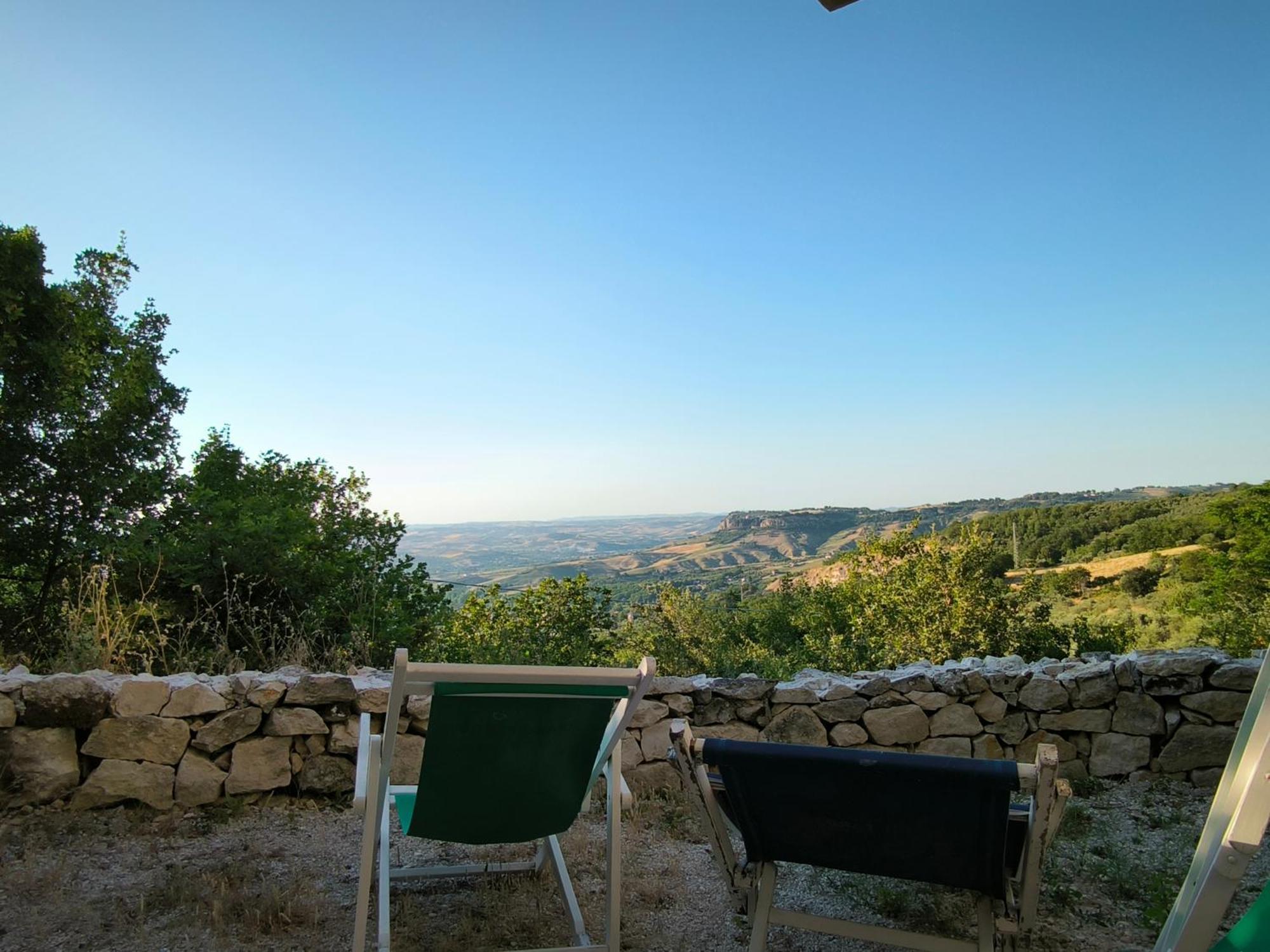 La Casa Dalle Finestre Blu Abbateggio Экстерьер фото