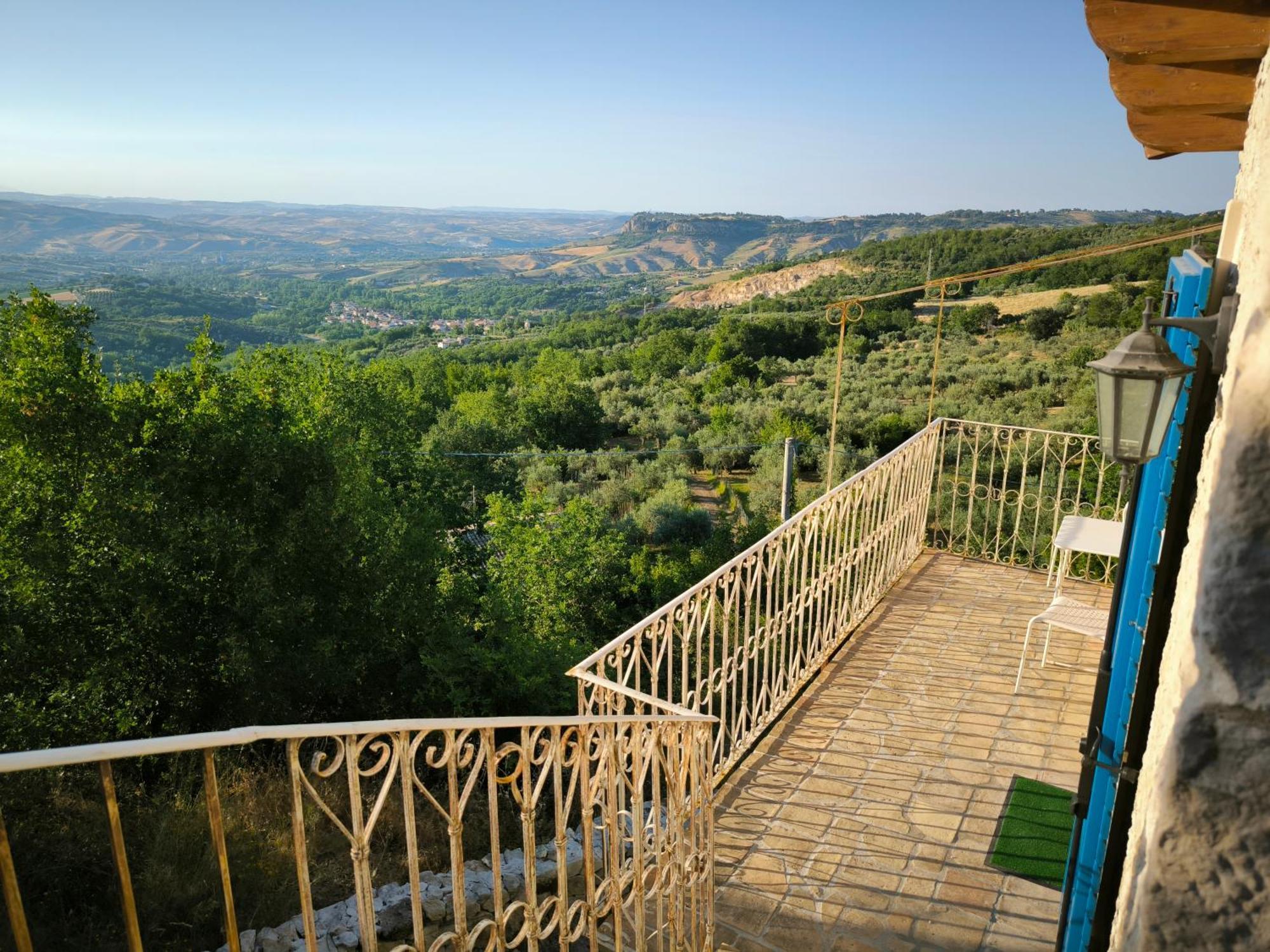 La Casa Dalle Finestre Blu Abbateggio Экстерьер фото
