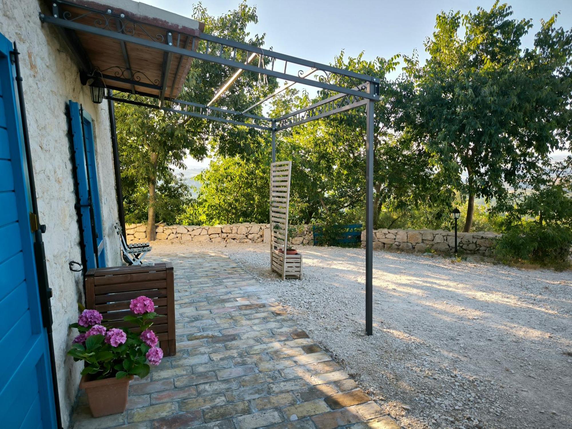 La Casa Dalle Finestre Blu Abbateggio Экстерьер фото
